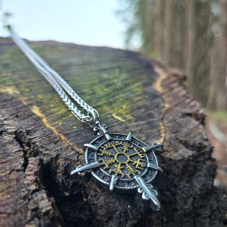 Vegvísir-amulet