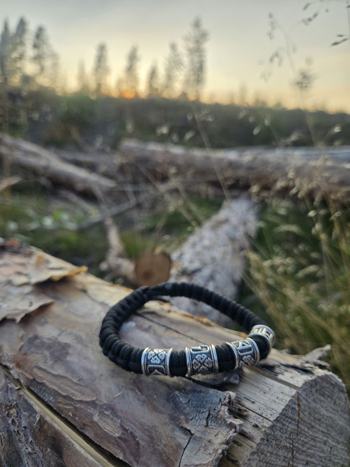 Viking Armbånd med Rune Skrift